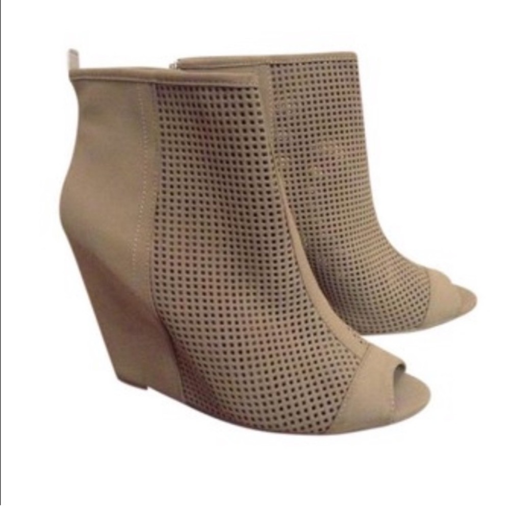 JUICY COUTURE jc nessa mushroom boots peep toe booties ankle tan heel shoes